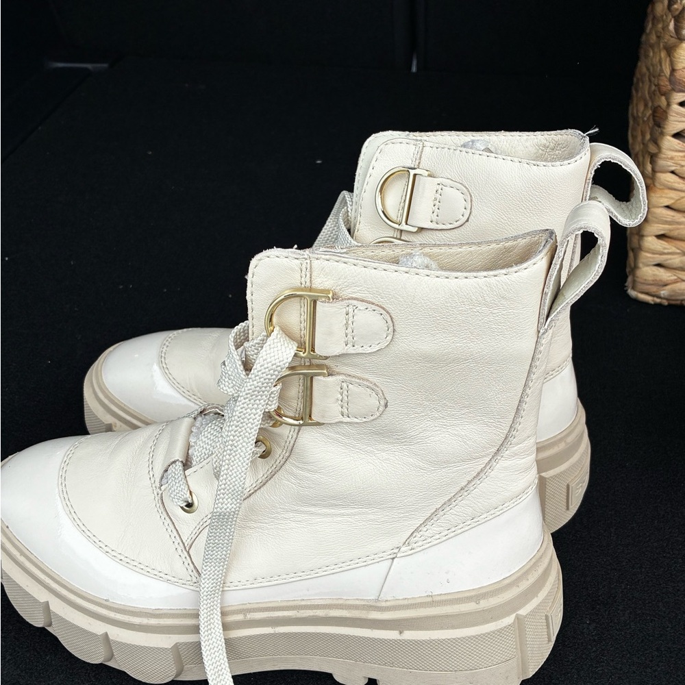 Sorel White Lace Up Women's Boots